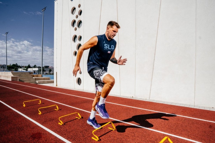 开云-国家队教练：东契奇是否变得更好还要拭目以待 他在努力恢复状态