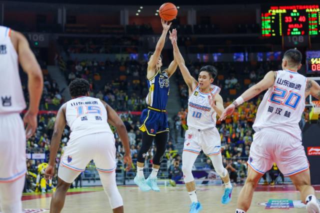 开云官网-【观察】广东靠什么8连胜？寻找小外援仍旧刻不容缓