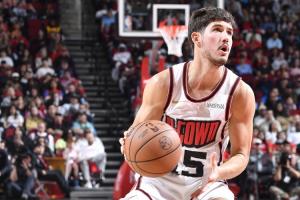 因拇指受伤缺席了过去11场！火箭更新：谢泼德今日战太阳可以出战