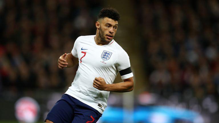 开云APP-张九龄回归？英媒：埃弗顿和利兹联有意签下目前自由身的张伯伦