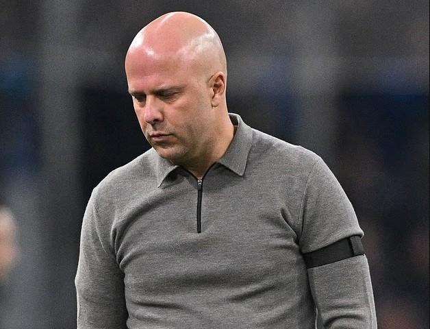 开云下载-卡拉格：球迷应给予斯洛特更多尊重，对他的批评已经明显越界