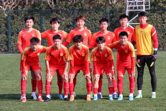 开云下载-01国奥再遭中超球队绝杀 教练组第一时间现场纠错